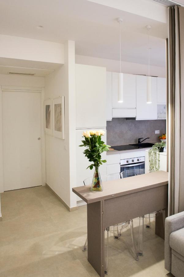 Leflole Residence B&B Naples Extérieur photo